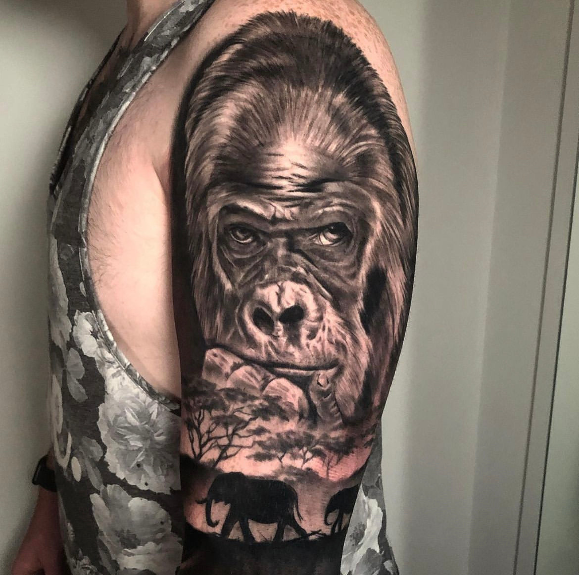 LIVE Tattooing Black and Grey Seminar.