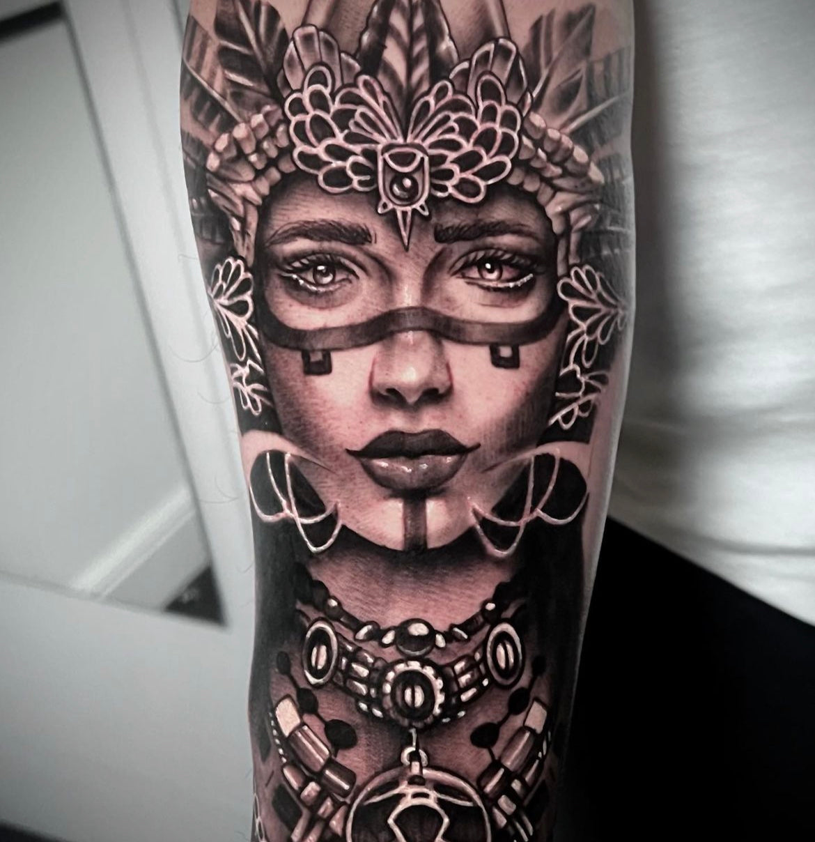 LIVE Tattooing Black and Grey Seminar.